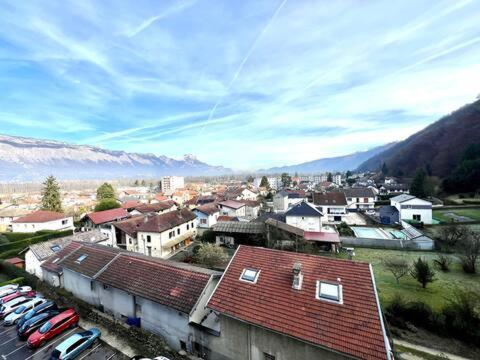 L'Universitairei Campusi Parking Gières Exteriör bild